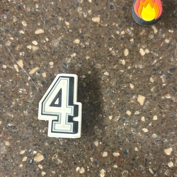 Croc charm Set - Picture 8 of 9